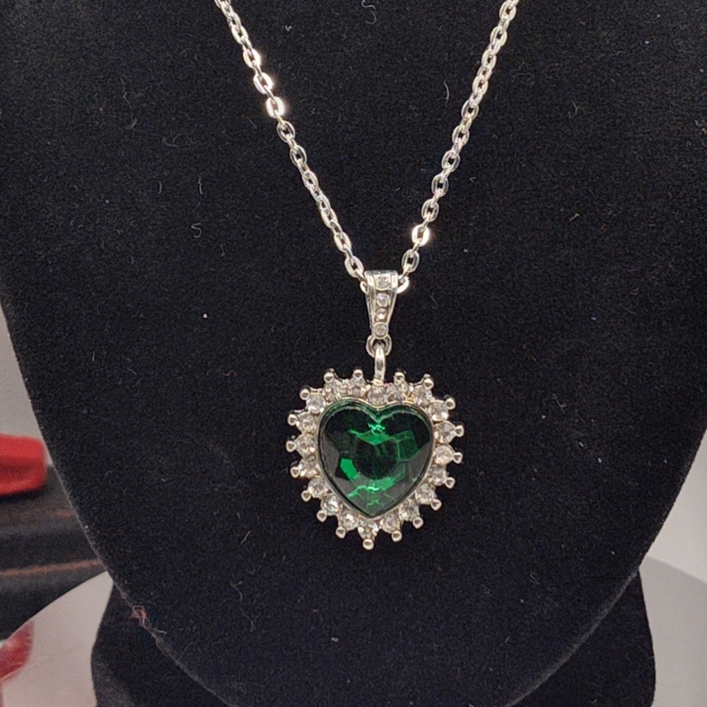 Jewelry Show Tonight at 9:45 pm CST. Theme - You are loved! β€οΈπππ₯° - Picture 11 of 11